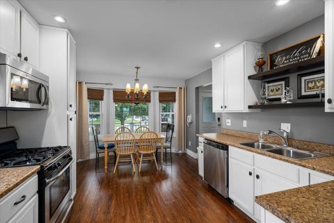 Tiny photo for 191 Meadows Drive, Sugar Grove, IL 60554 (MLS # 12487121)