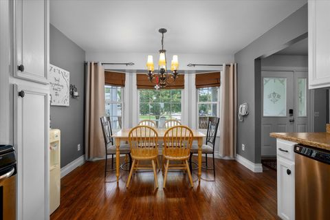 Tiny photo for 191 Meadows Drive, Sugar Grove, IL 60554 (MLS # 12487121)