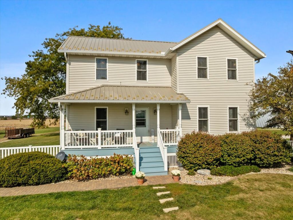 Photo for 25435 E 3100 North Road, Dwight, IL 60420 (MLS # 12490783)