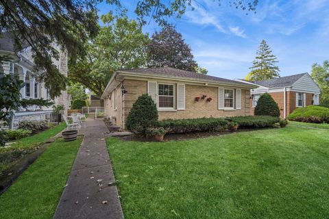 Tiny photo for 2239 Washington Avenue, Wilmette, IL 60091 (MLS # 12488779)