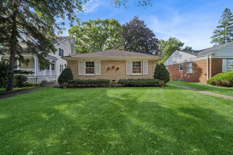 Tiny photo for 2239 Washington Avenue, Wilmette, IL 60091 (MLS # 12488779)