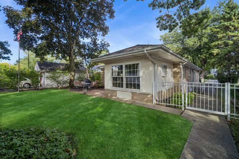 Tiny photo for 2239 Washington Avenue, Wilmette, IL 60091 (MLS # 12488779)