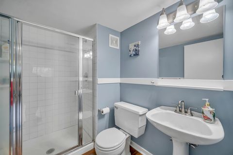 Tiny photo for 401 Greentree Parkway, Libertyville, IL 60048 (MLS # 12619962)
