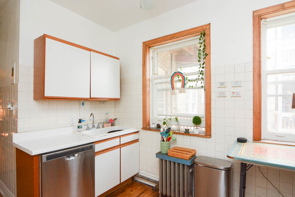 1400 W ROSEMONT Avenue 1