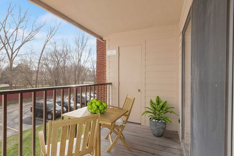 Tiny photo for 1919 N Hicks Road #209, Palatine, IL 60074 (MLS # 12617818)