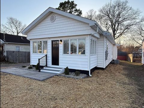 9 S Illinois Avenue Duquoin IL 62832