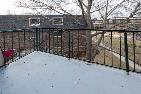 Tiny photo for 3856 S parkway Drive #3B, Northbrook, IL 60062 (MLS # 12590974)