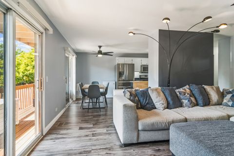 Tiny photo for 295 Woodridge Circle #H, South Elgin, IL 60177 (MLS # 12509560)