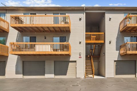 Tiny photo for 295 Woodridge Circle #H, South Elgin, IL 60177 (MLS # 12509560)