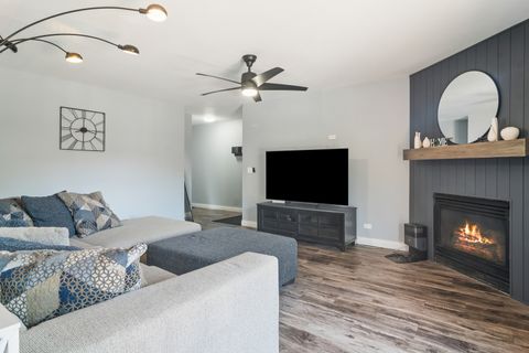 Tiny photo for 295 Woodridge Circle #H, South Elgin, IL 60177 (MLS # 12509560)