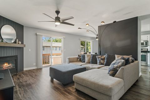 Tiny photo for 295 Woodridge Circle #H, South Elgin, IL 60177 (MLS # 12509560)