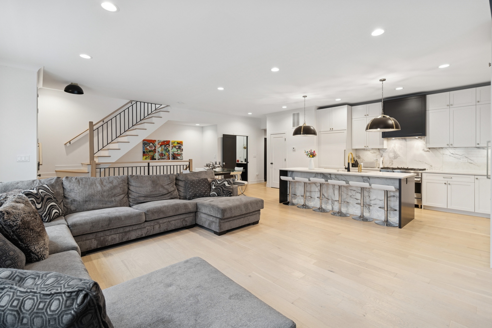 218 E 46th Street