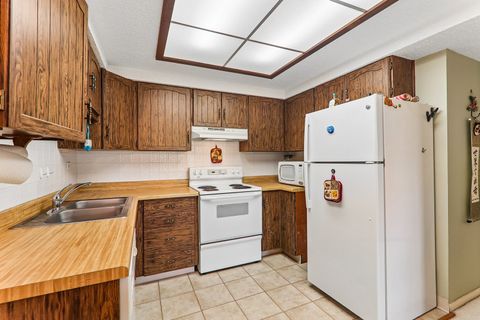 Tiny photo for Gurnee, IL 60031 (MLS # 12624040)