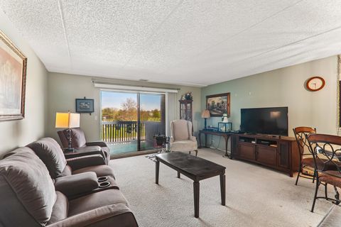 Tiny photo for Gurnee, IL 60031 (MLS # 12624040)