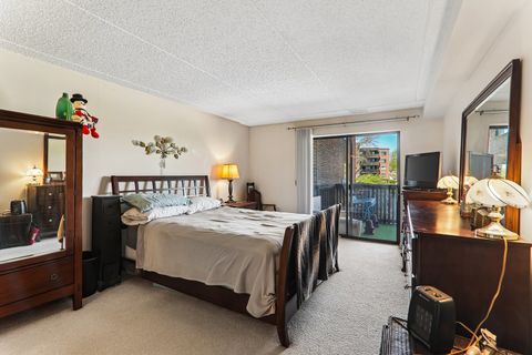 Tiny photo for Gurnee, IL 60031 (MLS # 12624040)