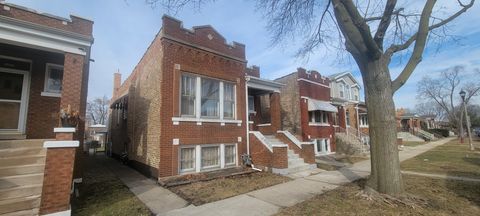 Tiny photo for 2330 Lombard Avenue, Berwyn, IL 60402 (MLS # 12595085)