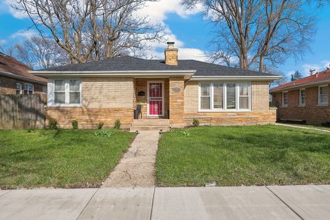 Photo of 15811 S Marshfield Avenue, Harvey, IL 60426 (MLS # 12615618)