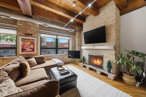 Tiny photo for 1728 N Damen Avenue #106, Chicago, IL 60647 (MLS # 12611418)