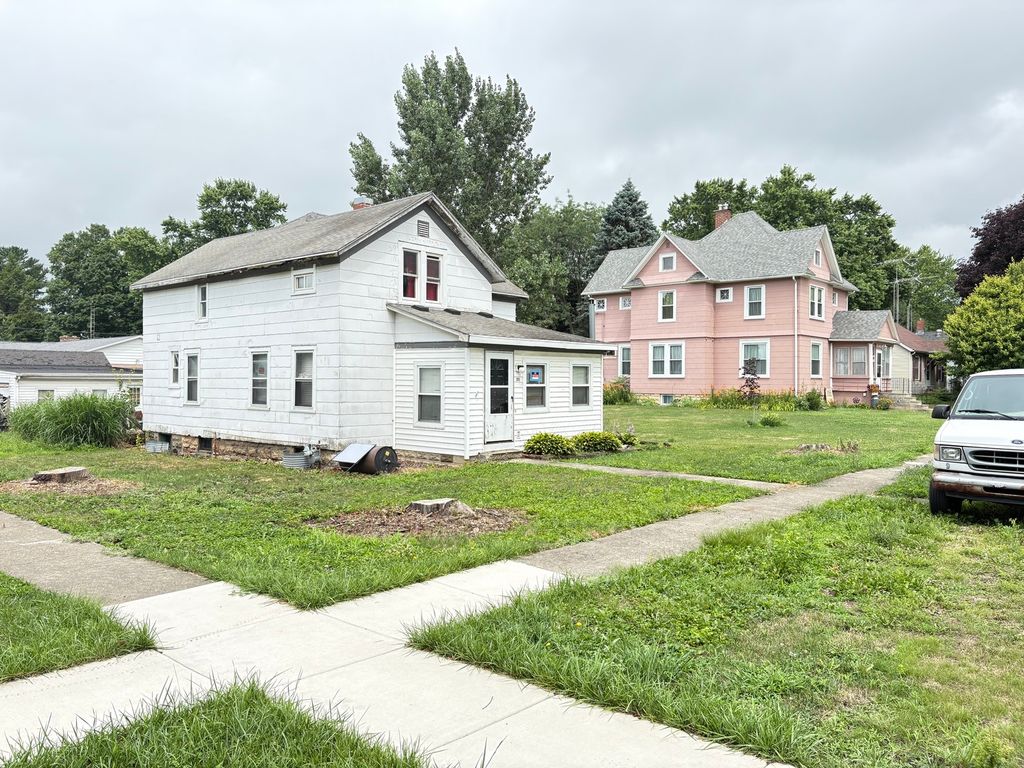 Photo for 205 N Birch Street, Waterman, IL 60556 (MLS # 12436356)