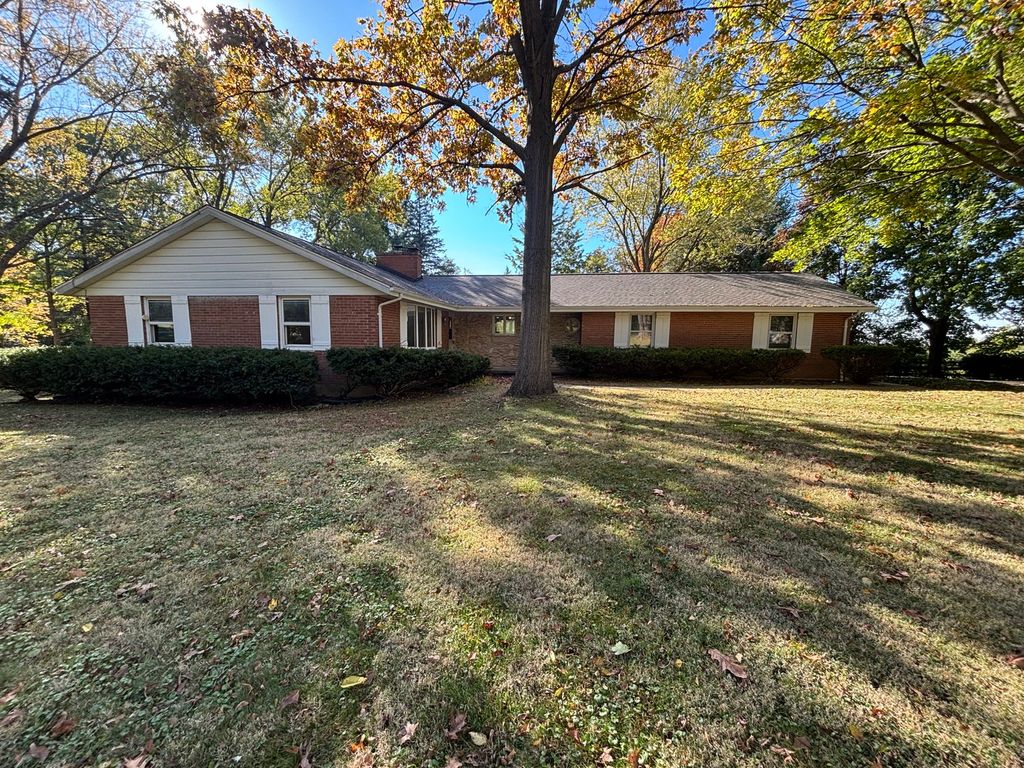 Photo for 41W803 Town Hall Road, Elburn, IL 60119 (MLS # 12508209)