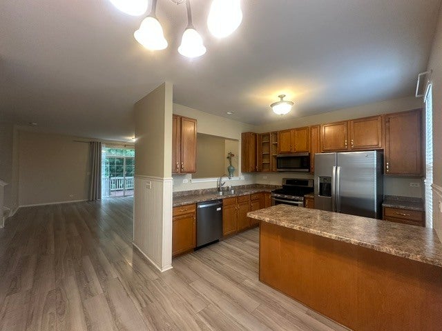 3376 BRADBURY Circle