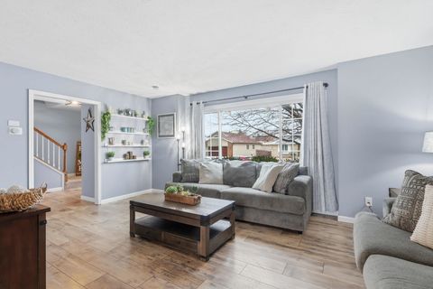 Tiny photo for 2430 Navajo Drive, Bettendorf, IA 52722 (MLS # 12557082)