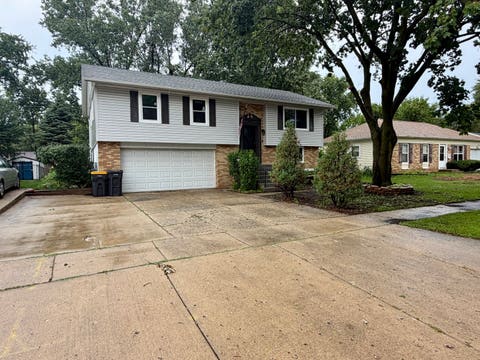 Photo of 807 Hayward Avenue, Streamwood, IL 60107 (MLS # 12730433)