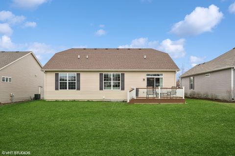 Tiny photo for 451 Mahogany Drive, Algonquin, IL 60102 (MLS # 12486535)