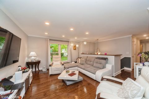 Tiny photo for Vernon Hills, IL 60061 (MLS # 12510025)