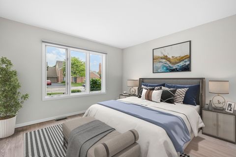 Tiny photo for 1533 N Courtland Drive, Arlington Heights, IL 60004 (MLS # 12676359)