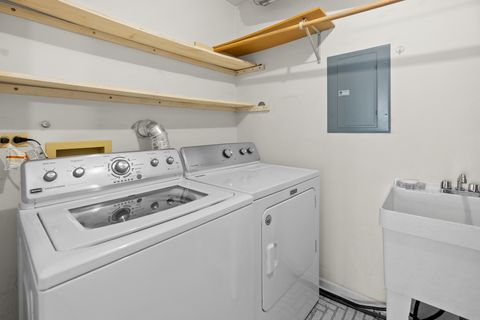 Tiny photo for 1533 N Courtland Drive, Arlington Heights, IL 60004 (MLS # 12676359)