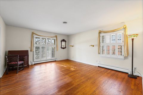 Tiny photo for 3 Lake Park Road, Champaign, IL 61822 (MLS # 12530079)