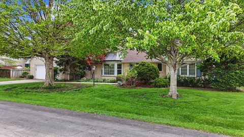 Tiny photo for 3 Lake Park Road, Champaign, IL 61822 (MLS # 12530079)