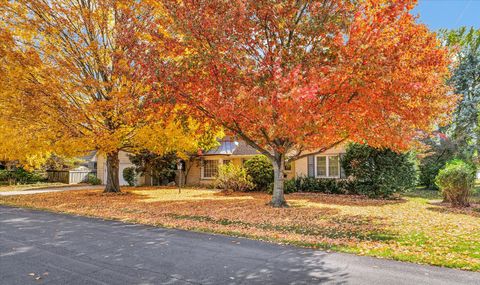 Tiny photo for 3 Lake Park Road, Champaign, IL 61822 (MLS # 12530079)