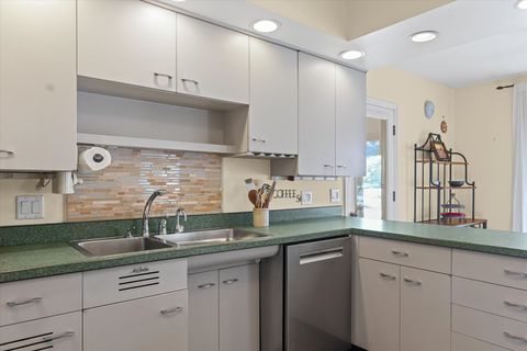 Tiny photo for 3 Lake Park Road, Champaign, IL 61822 (MLS # 12530079)