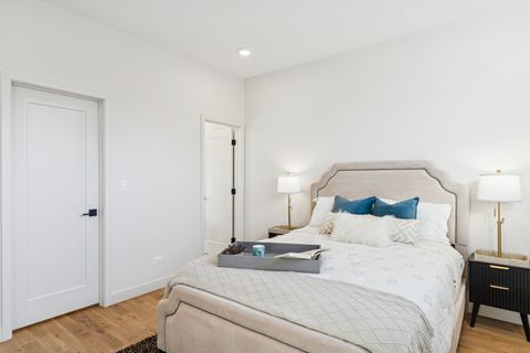 Tiny photo for 4208 S Calumet Avenue #201, Chicago, IL 60653 (MLS # 12576619)