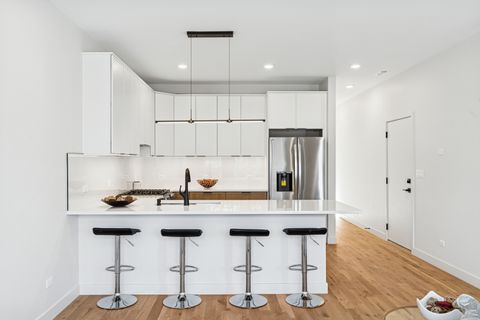 Tiny photo for 4208 S Calumet Avenue #201, Chicago, IL 60653 (MLS # 12576619)