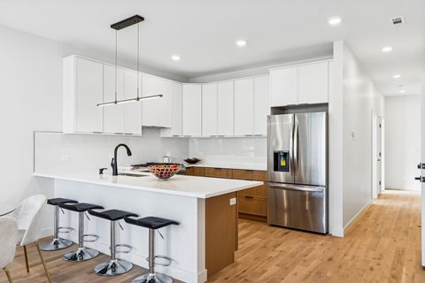 Tiny photo for 4208 S Calumet Avenue #201, Chicago, IL 60653 (MLS # 12576619)