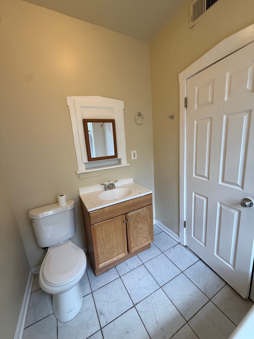 715 W 57th Street 3
