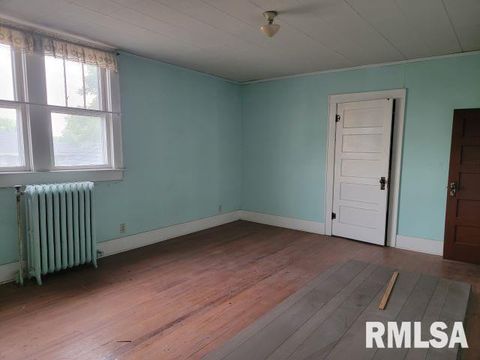 Tiny photo for 101 S 6TH Street, Murphysboro, IL 62966 (MLS # EB458982)