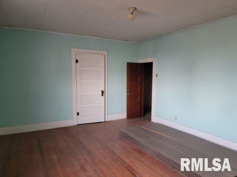 Tiny photo for 101 S 6TH Street, Murphysboro, IL 62966 (MLS # EB458982)