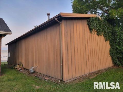 Tiny photo for 101 S 6TH Street, Murphysboro, IL 62966 (MLS # EB458982)