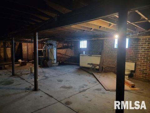 Tiny photo for 101 S 6TH Street, Murphysboro, IL 62966 (MLS # EB458982)