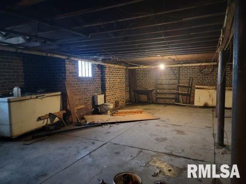 Tiny photo for 101 S 6TH Street, Murphysboro, IL 62966 (MLS # EB458982)