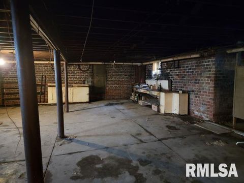 Tiny photo for 101 S 6TH Street, Murphysboro, IL 62966 (MLS # EB458982)