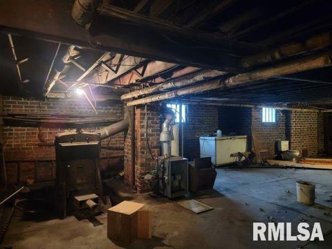 Tiny photo for 101 S 6TH Street, Murphysboro, IL 62966 (MLS # EB458982)