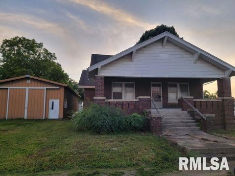 Tiny photo for 101 S 6TH Street, Murphysboro, IL 62966 (MLS # EB458982)