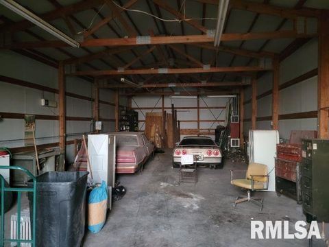 Tiny photo for 101 S 6TH Street, Murphysboro, IL 62966 (MLS # EB458982)