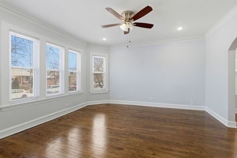 Tiny photo for 2950 N Lowell Avenue, Chicago, IL 60641 (MLS # 12567321)