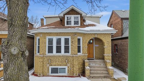 Tiny photo for 2950 N Lowell Avenue, Chicago, IL 60641 (MLS # 12567321)